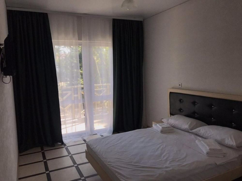 Мини-отель Hotel Bristol Железный Порт